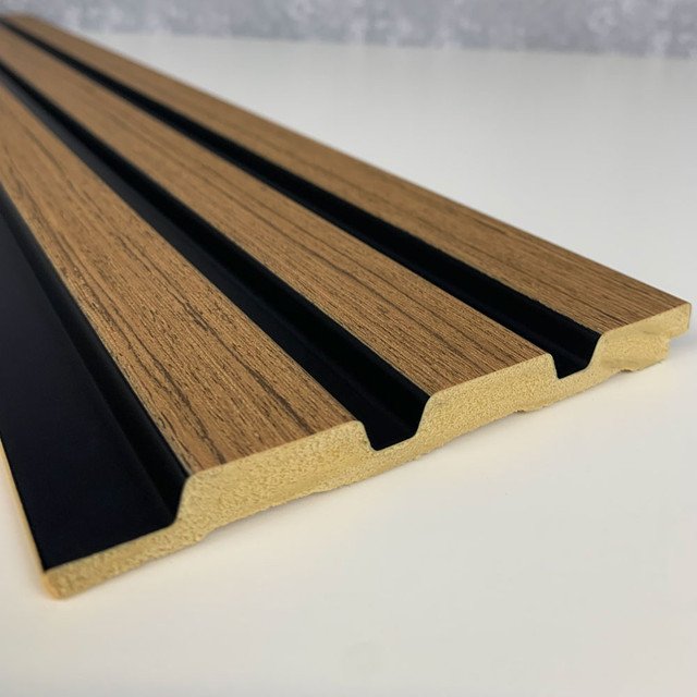 Waterproof Natural Oak 3D Slat Wall Panel